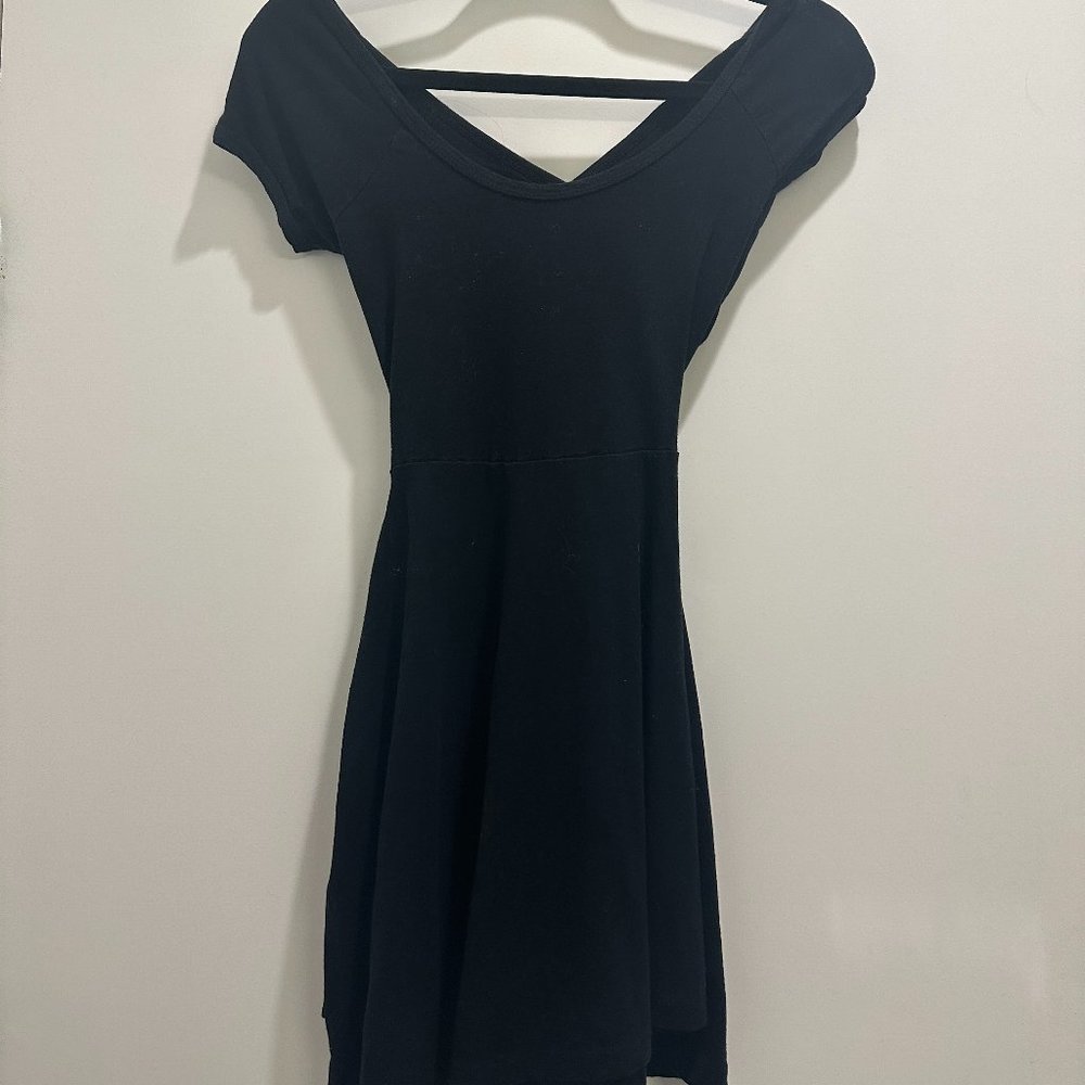 Brandy Melville l Mini Black Dress with open back